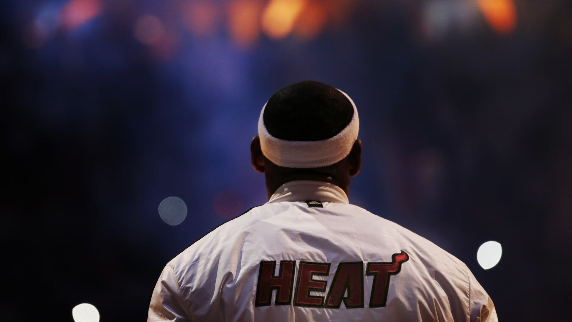 开云官网-绿茵场上的人性光辉，波尔图重伤引全队跪地祈祷瞬间，感动足坛，重伤瞬间，波尔图全队跪地祈祷，绿茵场上最感人的人性光辉